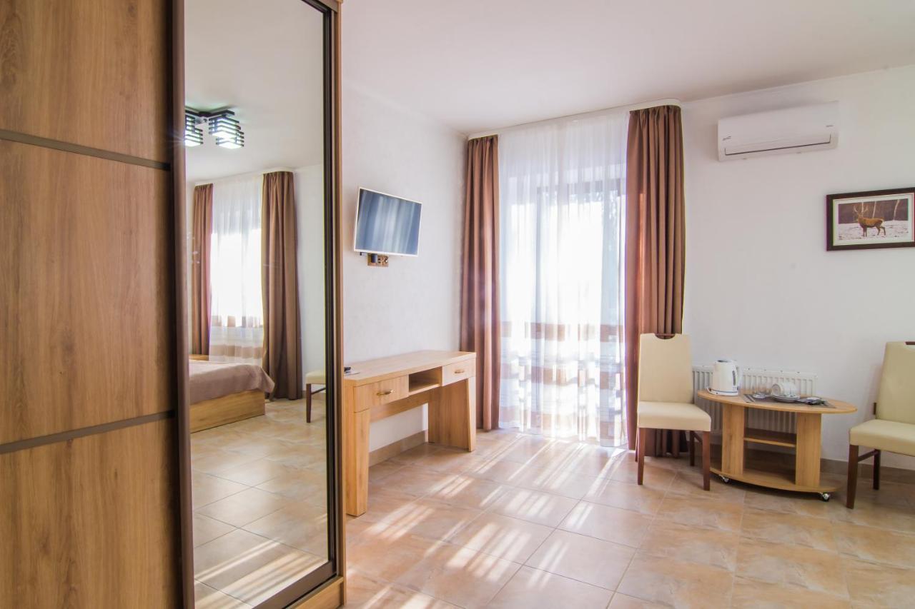 Мисливець В Комплексі "Сокіл" Hotel Susk Екстериор снимка