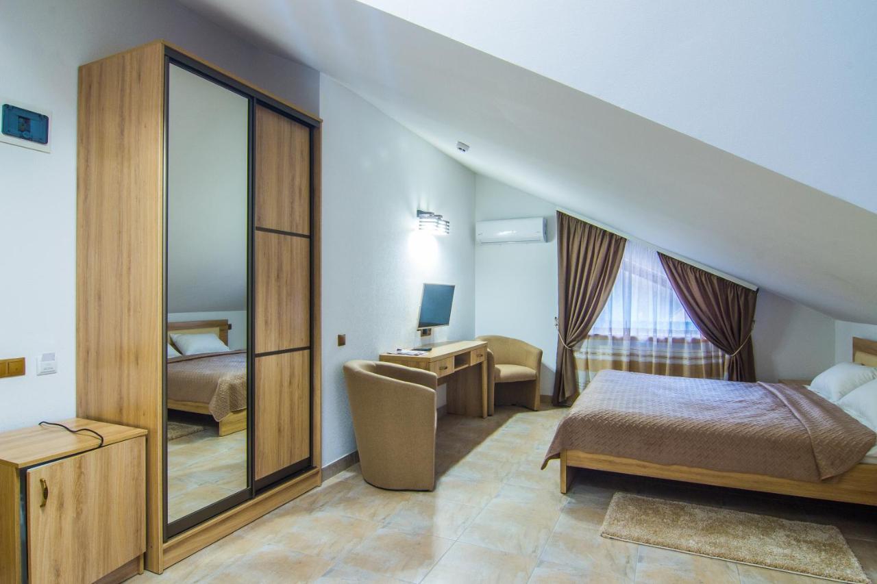 Мисливець В Комплексі "Сокіл" Hotel Susk Екстериор снимка